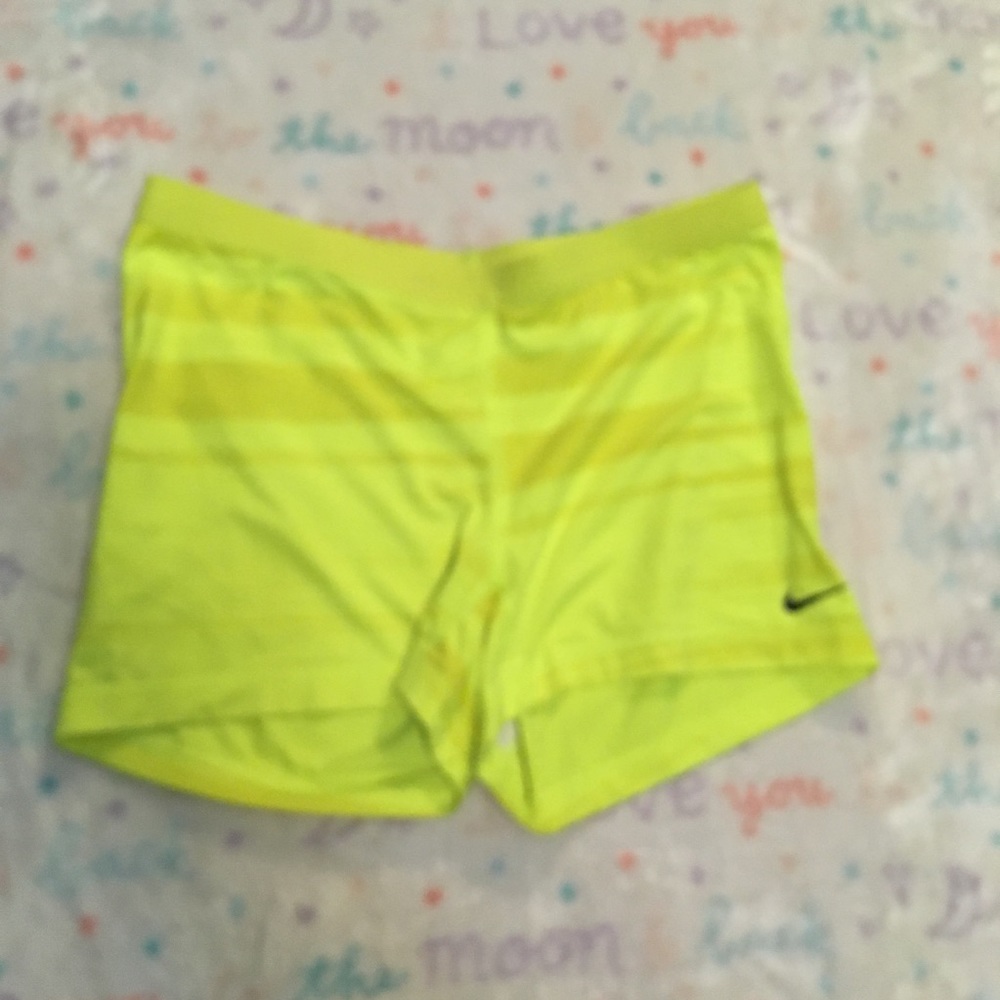 Nike shorts 💙